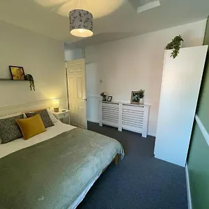 Apartment 2 Bed - Sleeps Five!, Cardiff