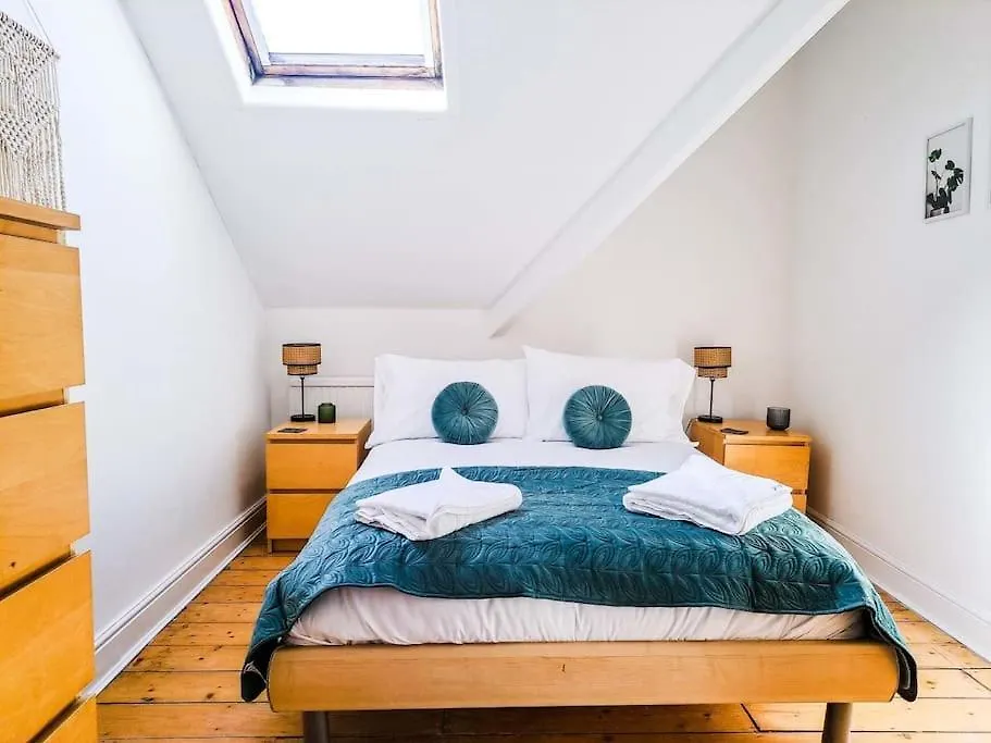 3 Bed Flat Near To Cardiff And Cardiff Bay Apartment 0*,