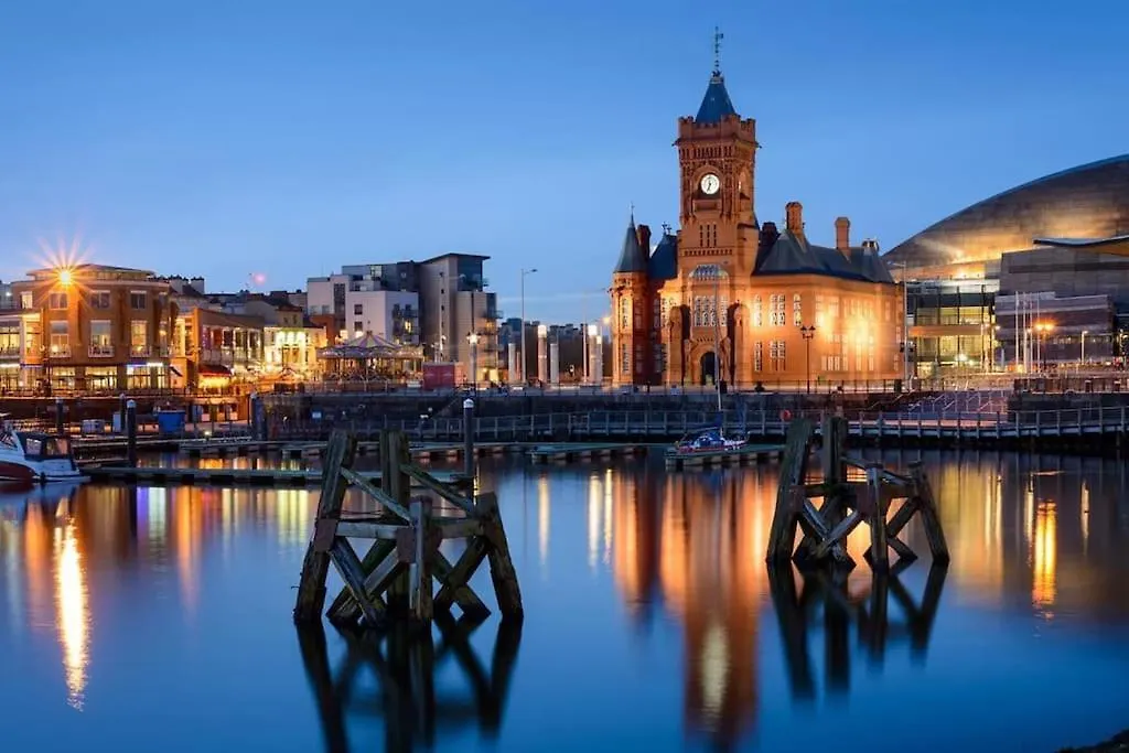 3 Bed Flat Near To Cardiff And Cardiff Bay Apartment United Kingdom